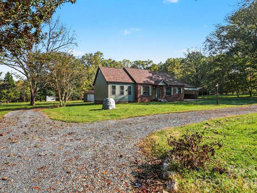 730 Peach Orchard Road, Salisbury, NC 28147.  MLS# CAR4431418, YatesRealty ID 57692. 
