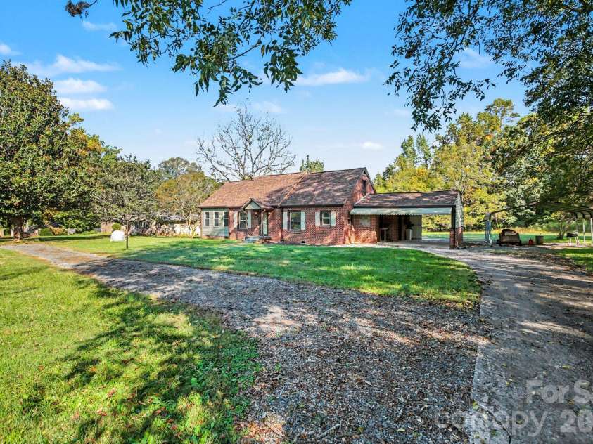 730 Peach Orchard Road, Salisbury, NC 28147.  MLS# CAR4431418, YatesRealty ID 57692. 