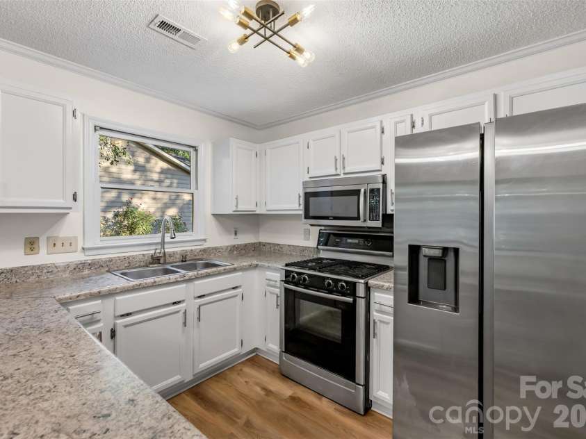 1312 Newfound Hollow Drive, Charlotte, NC 28214.  MLS# CAR4427413, YatesRealty ID 57695. 