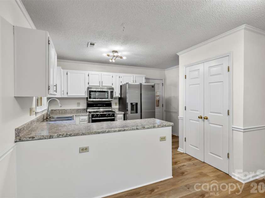 1312 Newfound Hollow Drive, Charlotte, NC 28214.  MLS# CAR4427413, YatesRealty ID 57695. 