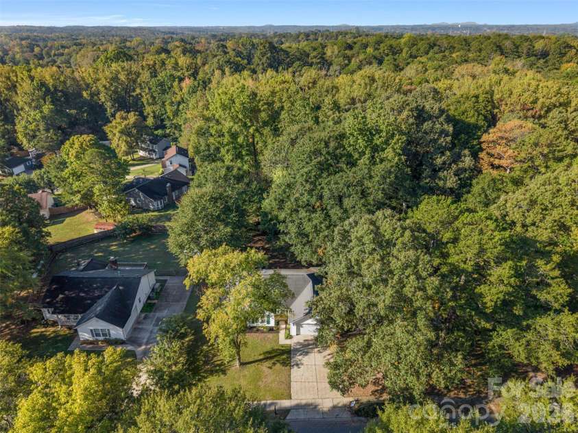 1312 Newfound Hollow Drive, Charlotte, NC 28214.  MLS# CAR4427413, YatesRealty ID 57695. 