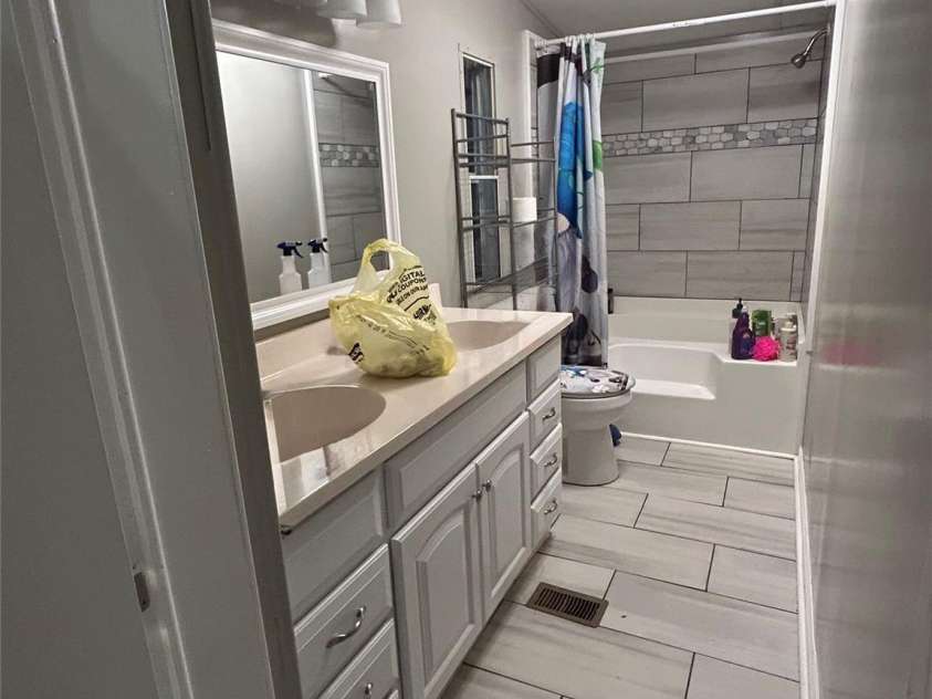 517 Ridgeway Place, Lenoir, NC 28645.  MLS# CAR4197423, YatesRealty ID 577. 