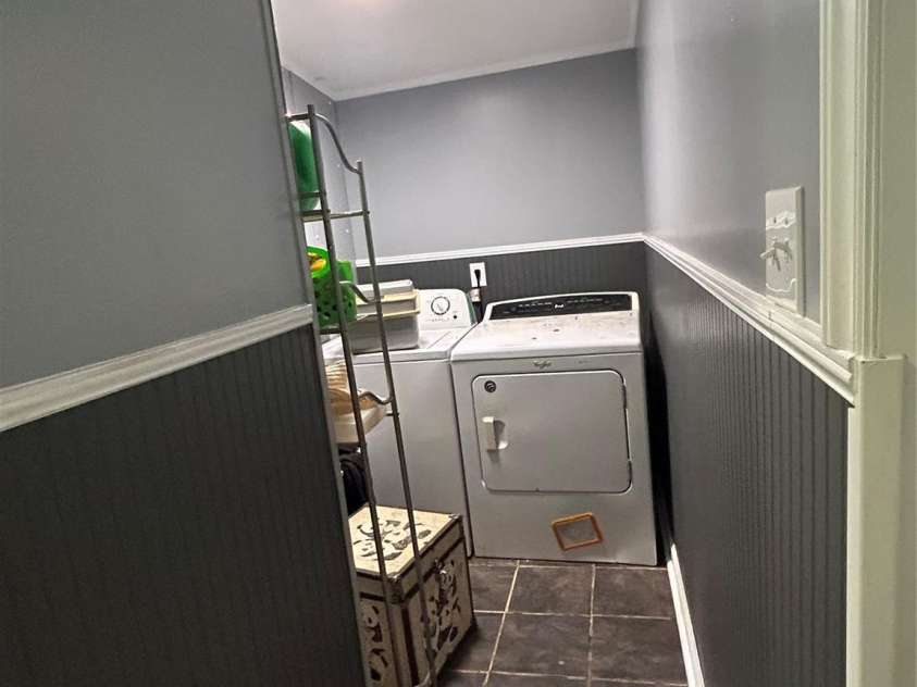 517 Ridgeway Place, Lenoir, NC 28645.  MLS# CAR4197423, YatesRealty ID 577. 