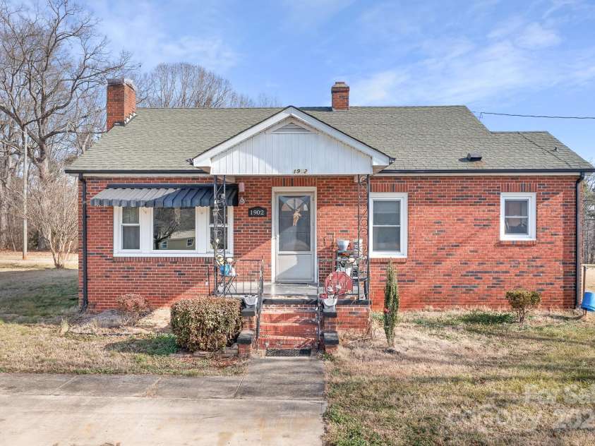 1902 Old Wilkesboro Road, Statesville, NC 28625.  MLS# CAR4220066, YatesRealty ID 5770. 