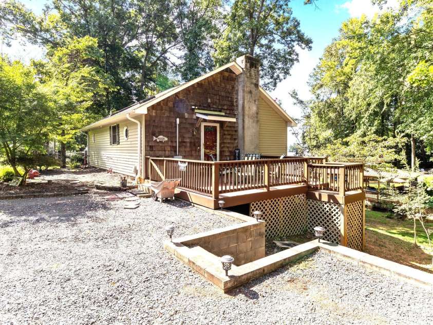 746 Springwood Drive, Mount Gilead, NC 27306.  MLS# CAR4434780, YatesRealty ID 57701. 