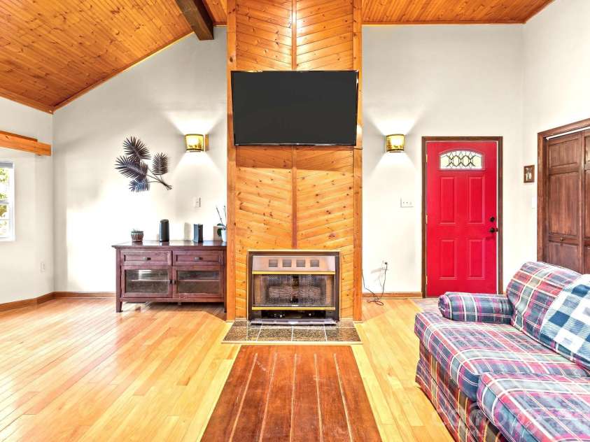 746 Springwood Drive, Mount Gilead, NC 27306.  MLS# CAR4434780, YatesRealty ID 57701. 