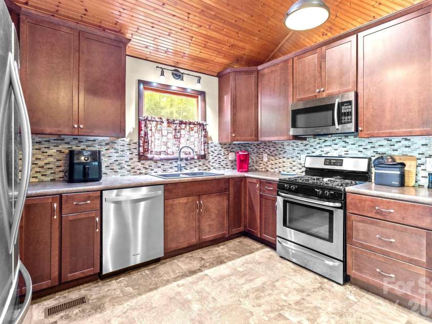 746 Springwood Drive, Mount Gilead, NC 27306.  MLS# CAR4434780, YatesRealty ID 57701. 