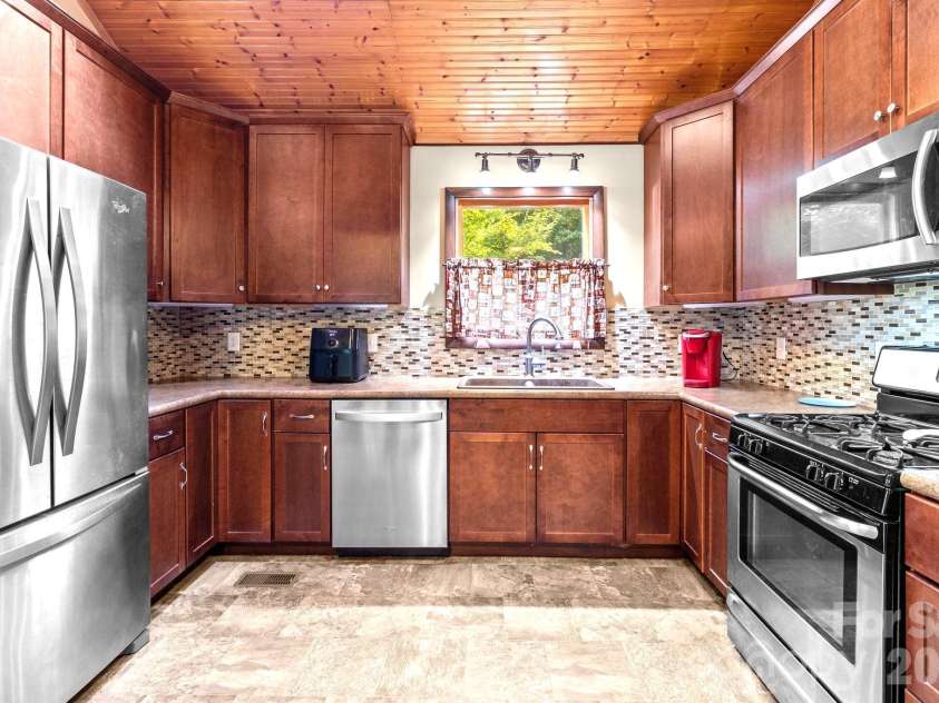 746 Springwood Drive, Mount Gilead, NC 27306.  MLS# CAR4434780, YatesRealty ID 57701. 