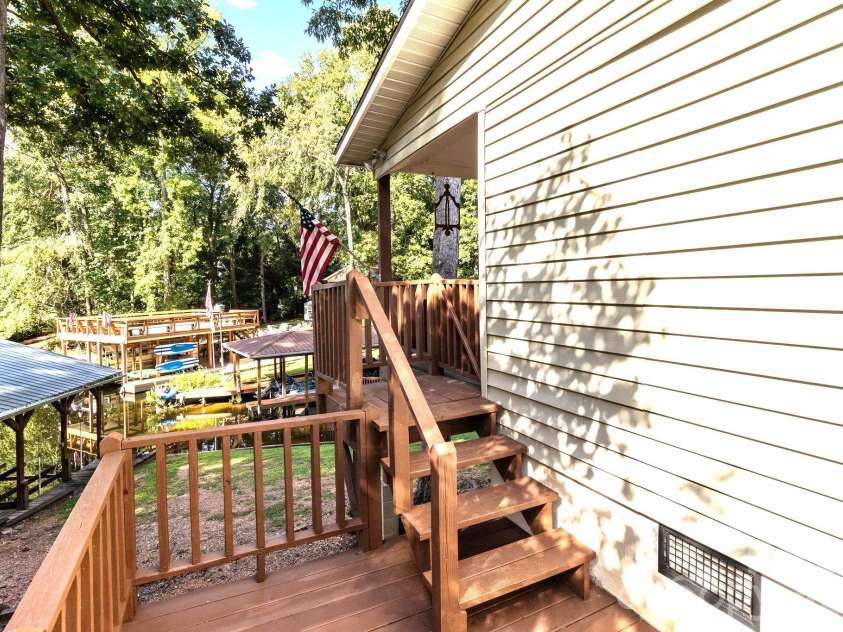 746 Springwood Drive, Mount Gilead, NC 27306.  MLS# CAR4434780, YatesRealty ID 57701. 