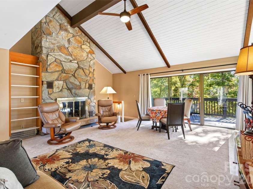 592 Carters Ridge Road, Spruce Pine, NC 28777.  MLS# CAR4436298, YatesRealty ID 57704. 