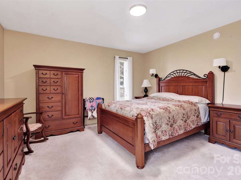 592 Carters Ridge Road, Spruce Pine, NC 28777.  MLS# CAR4436298, YatesRealty ID 57704. 