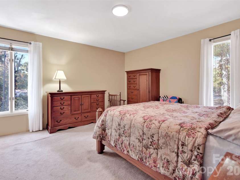 592 Carters Ridge Road, Spruce Pine, NC 28777.  MLS# CAR4436298, YatesRealty ID 57704. 