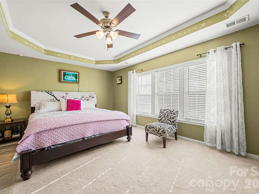 2602 Mullis Lane, Matthews, NC 28105.  MLS# CAR4436447, YatesRealty ID 57706. 