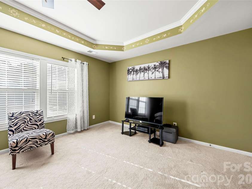 2602 Mullis Lane, Matthews, NC 28105.  MLS# CAR4436447, YatesRealty ID 57706. 