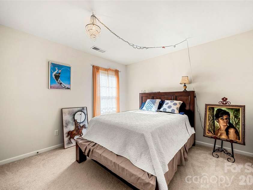 2602 Mullis Lane, Matthews, NC 28105.  MLS# CAR4436447, YatesRealty ID 57706. 