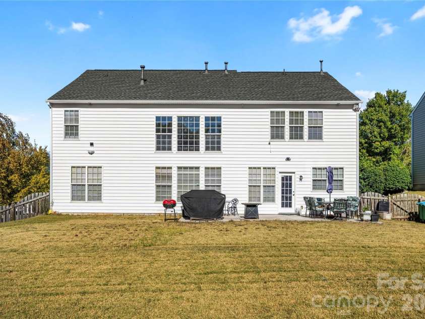 2602 Mullis Lane, Matthews, NC 28105.  MLS# CAR4436447, YatesRealty ID 57706. 