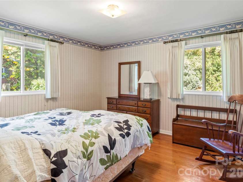 3797 Sandalwood Lane, Winston Salem, NC 27106.  MLS# CAR4436482, YatesRealty ID 57708. 