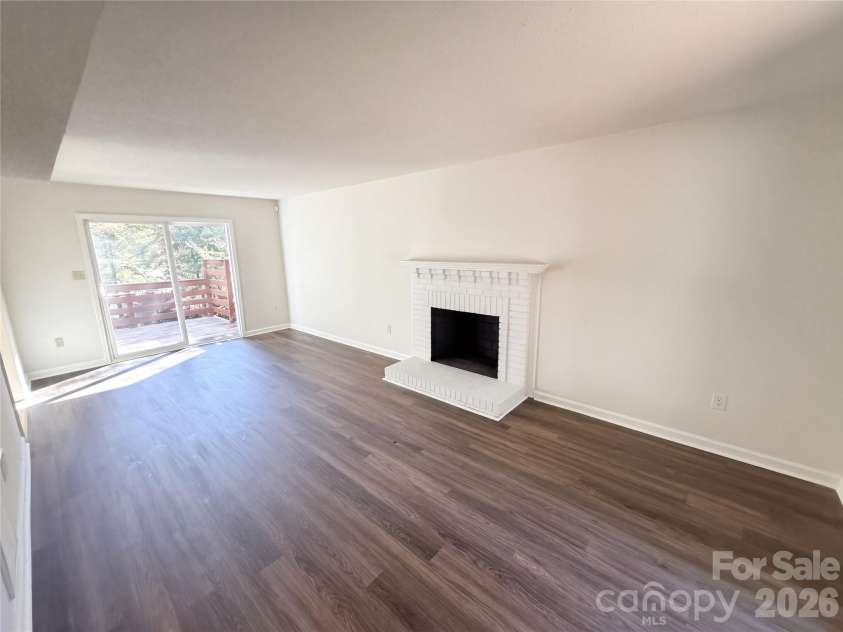 12006 Painted Tree Road, Charlotte, NC 28226.  MLS# CAR4436220, YatesRealty ID 57711. 