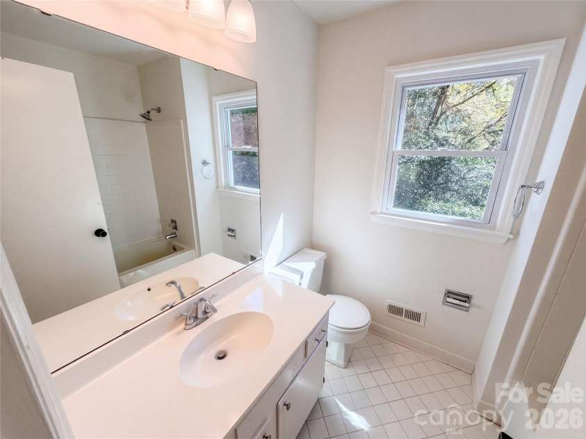 12006 Painted Tree Road, Charlotte, NC 28226.  MLS# CAR4436220, YatesRealty ID 57711. 