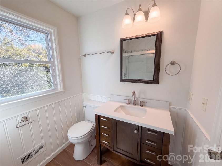 12006 Painted Tree Road, Charlotte, NC 28226.  MLS# CAR4436220, YatesRealty ID 57711. 