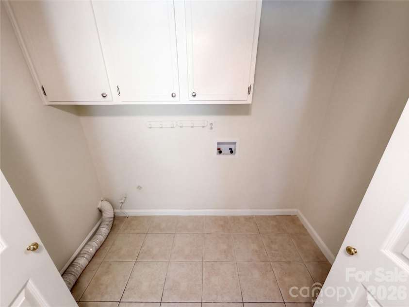 12006 Painted Tree Road, Charlotte, NC 28226.  MLS# CAR4436220, YatesRealty ID 57711. 