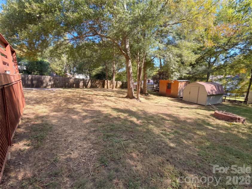 12006 Painted Tree Road, Charlotte, NC 28226.  MLS# CAR4436220, YatesRealty ID 57711. 