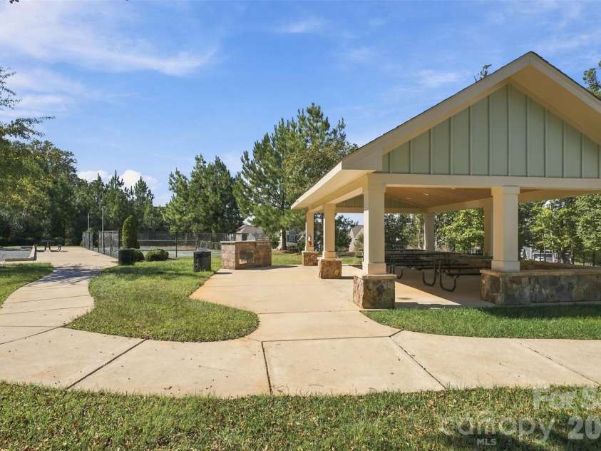 1039 Bonum Road, Lake Wylie, SC 29710.  MLS# CAR4435263, YatesRealty ID 57713. 