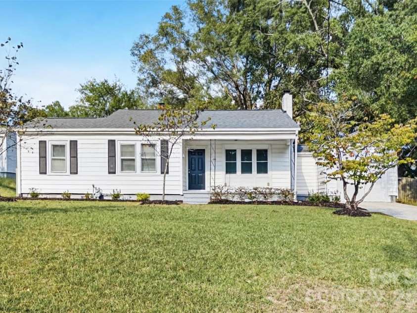 156 Wilson Street, Concord, NC 28025.  MLS# CAR4435496, YatesRealty ID 57715. 