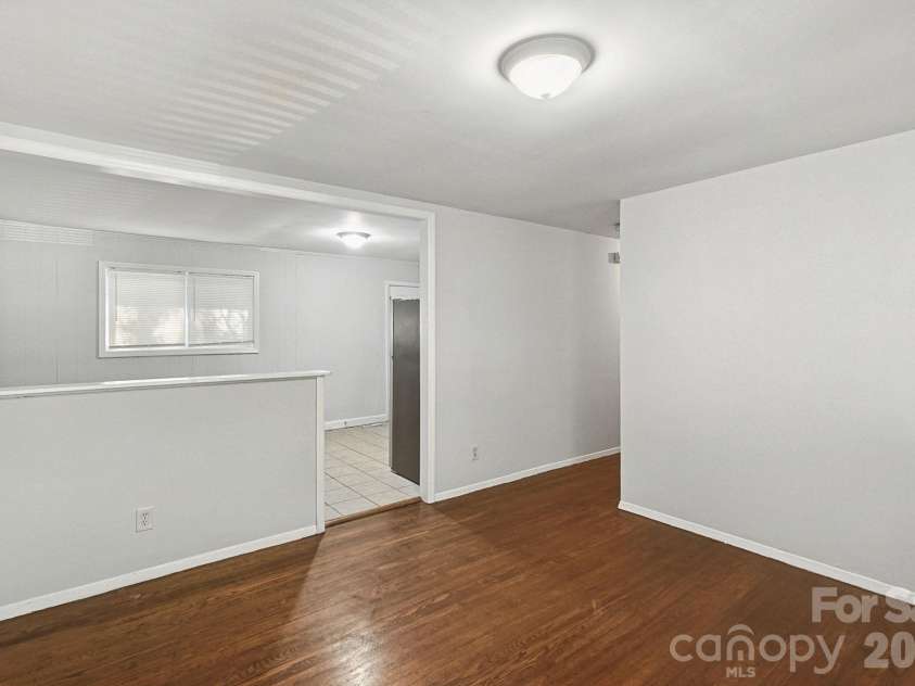 301 Edgegreen Drive, Charlotte, NC 28217.  MLS# CAR4435291, YatesRealty ID 57717. 