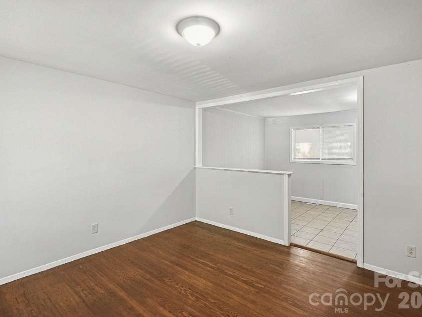 301 Edgegreen Drive, Charlotte, NC 28217.  MLS# CAR4435291, YatesRealty ID 57717. 