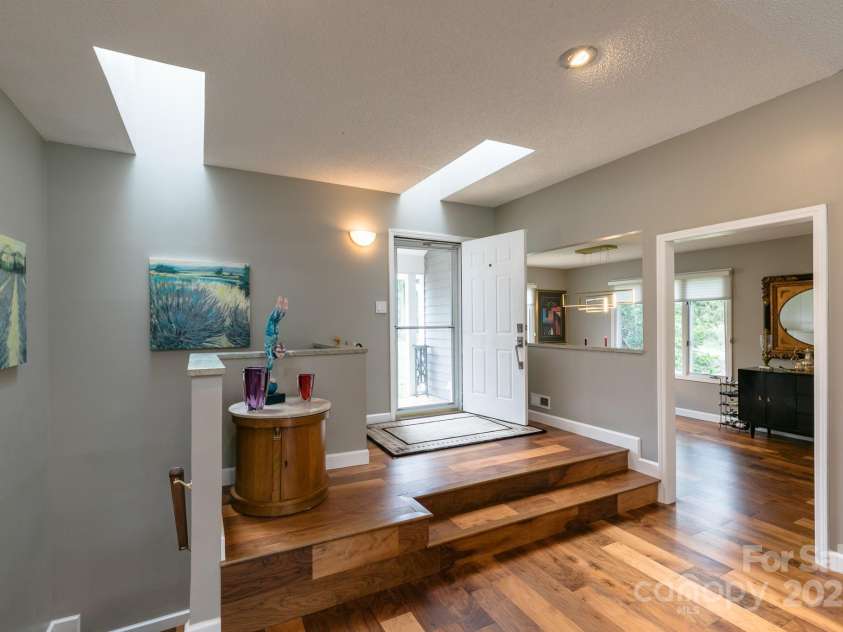 85 Hillcrest Drive, Weaverville, NC 28787.  MLS# CAR4295950, YatesRealty ID 5772. Main level entry