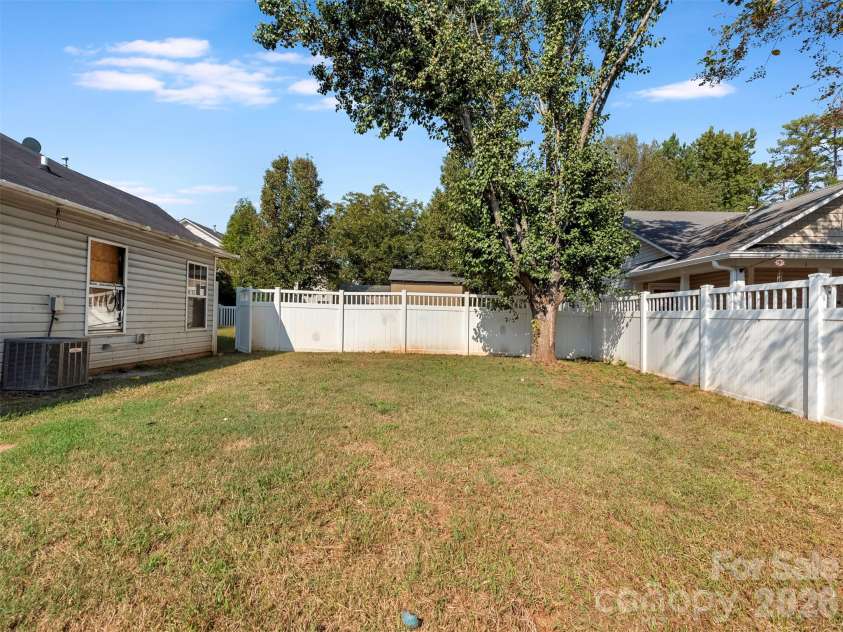 343 Amir Circle, Matthews, NC 28105.  MLS# CAR4435994, YatesRealty ID 57720. 