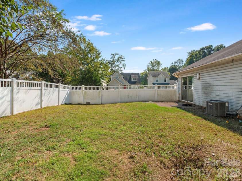 343 Amir Circle, Matthews, NC 28105.  MLS# CAR4435994, YatesRealty ID 57720. 
