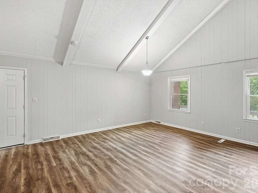 6205 Ferncliff Drive, Concord, NC 28027.  MLS# CAR4435290, YatesRealty ID 57721. 