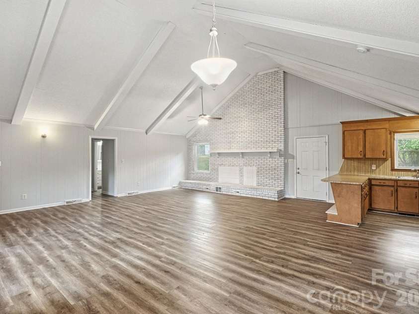6205 Ferncliff Drive, Concord, NC 28027.  MLS# CAR4435290, YatesRealty ID 57721. 