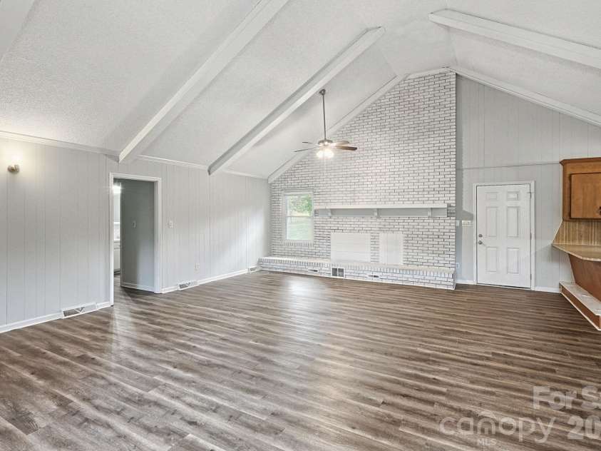 6205 Ferncliff Drive, Concord, NC 28027.  MLS# CAR4435290, YatesRealty ID 57721. 