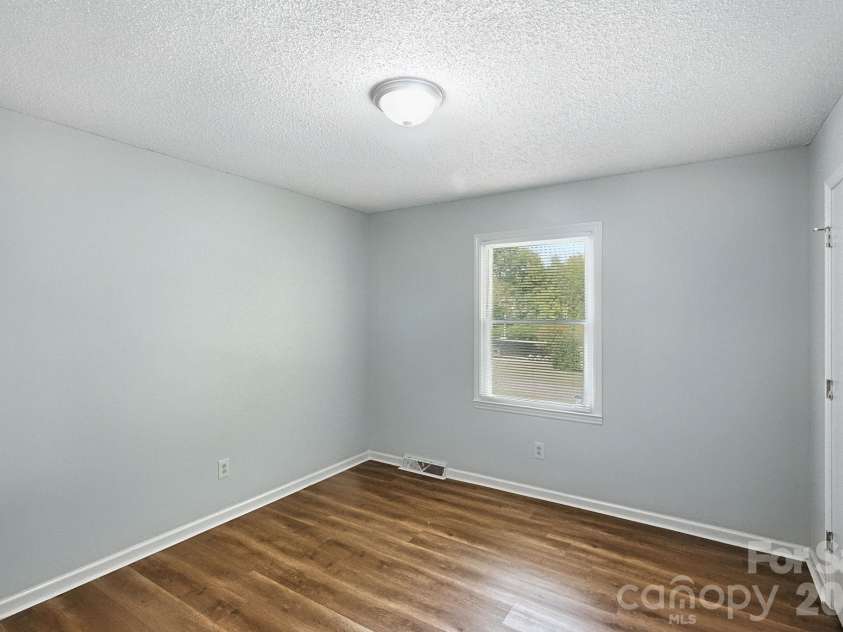 6205 Ferncliff Drive, Concord, NC 28027.  MLS# CAR4435290, YatesRealty ID 57721. 