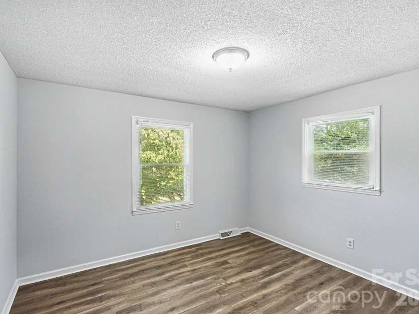 6205 Ferncliff Drive, Concord, NC 28027.  MLS# CAR4435290, YatesRealty ID 57721. 