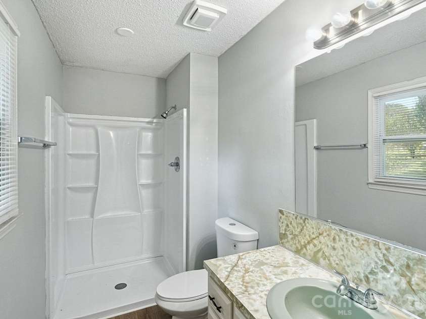 6205 Ferncliff Drive, Concord, NC 28027.  MLS# CAR4435290, YatesRealty ID 57721. 