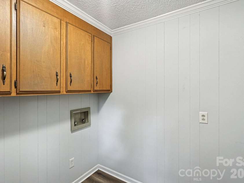 6205 Ferncliff Drive, Concord, NC 28027.  MLS# CAR4435290, YatesRealty ID 57721. 