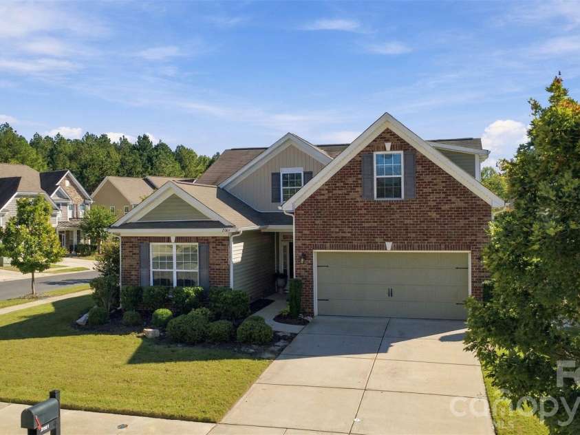 2001 Blackberry Lane, Lancaster, SC 29720.  MLS# CAR4436400, YatesRealty ID 57724. 