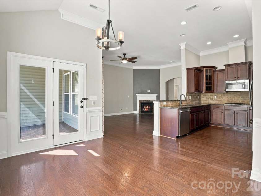 2001 Blackberry Lane, Lancaster, SC 29720.  MLS# CAR4436400, YatesRealty ID 57724. 