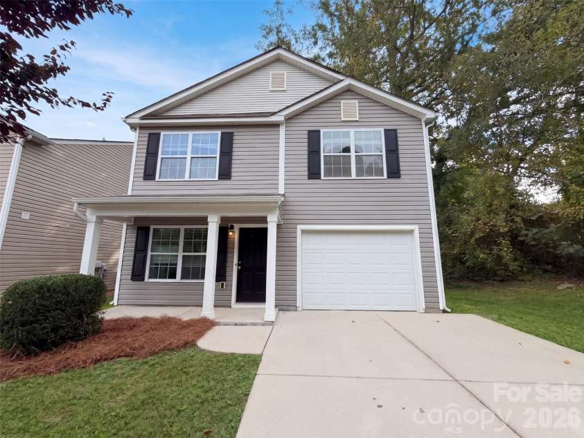 900 Etta Place, Gastonia, NC 28054.  MLS# CAR4436526, YatesRealty ID 57726. 