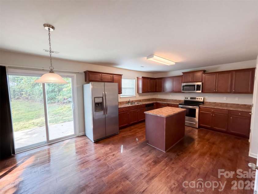 900 Etta Place, Gastonia, NC 28054.  MLS# CAR4436526, YatesRealty ID 57726. 