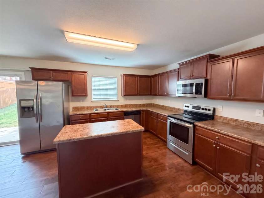 900 Etta Place, Gastonia, NC 28054.  MLS# CAR4436526, YatesRealty ID 57726. 