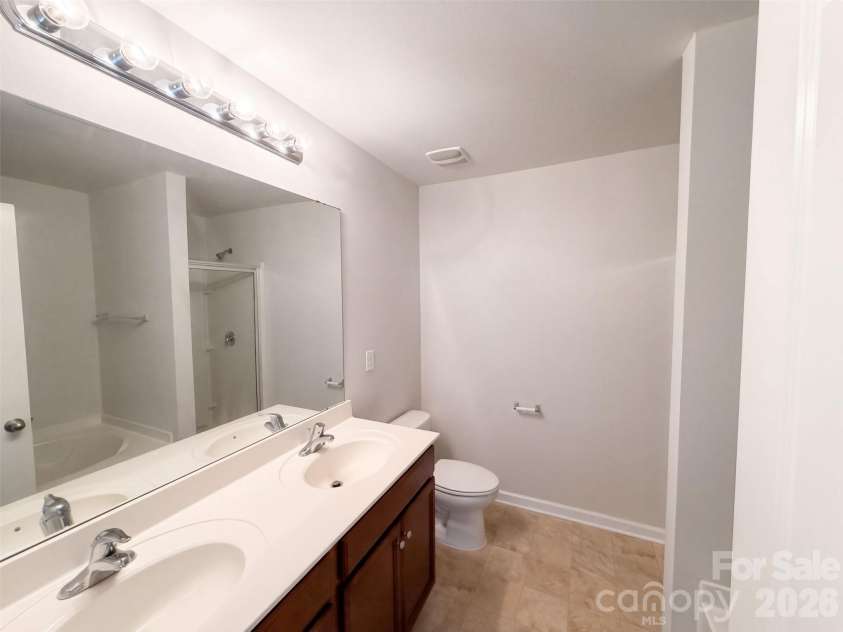 900 Etta Place, Gastonia, NC 28054.  MLS# CAR4436526, YatesRealty ID 57726. 