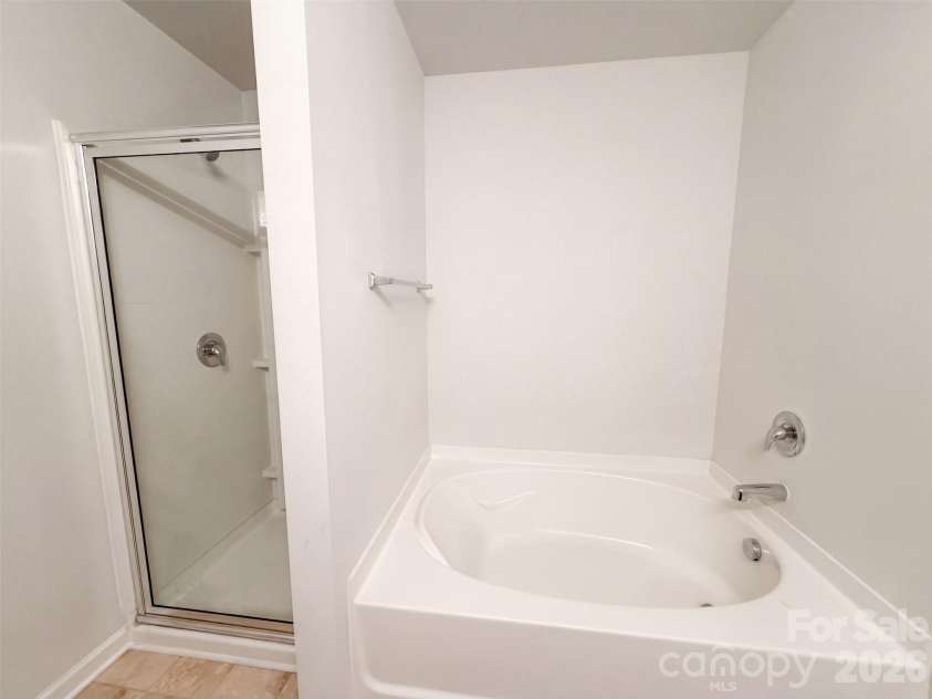900 Etta Place, Gastonia, NC 28054.  MLS# CAR4436526, YatesRealty ID 57726. 
