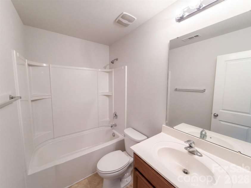 900 Etta Place, Gastonia, NC 28054.  MLS# CAR4436526, YatesRealty ID 57726. 