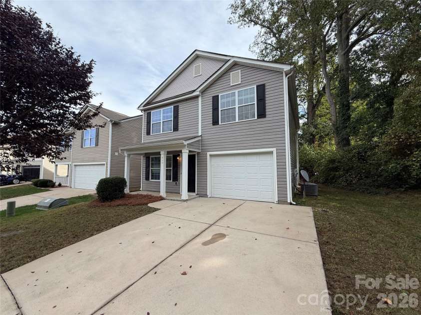 900 Etta Place, Gastonia, NC 28054.  MLS# CAR4436526, YatesRealty ID 57726. 