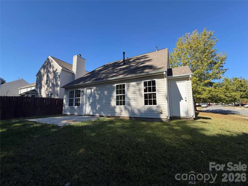 8603 Berrybrook Lane, Charlotte, NC 28269.  MLS# CAR4436528, YatesRealty ID 57727. 